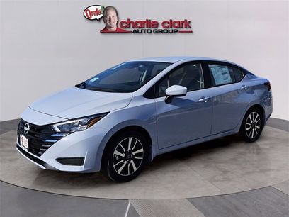 New 2025 Nissan Versa SV w/ Trunk Package