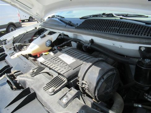 Used 2017 Chevrolet Express 2500 image 28
