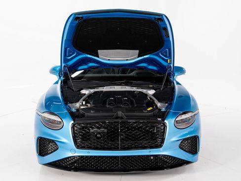 Used 2025 Bentley Continental GTC image 52