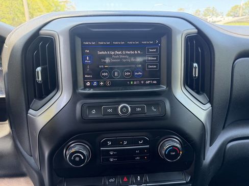 Used 2021 Chevrolet Silverado 2500 Custom w/ Custom Value Package image 15