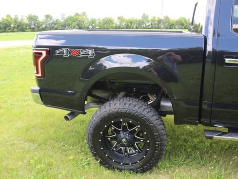 Used 2015 Ford F150 XLT w/ Equipment Group 302A Luxury AWD/4WD image 9