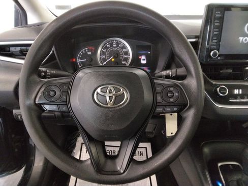 Used 2022 Toyota Corolla LE image 10