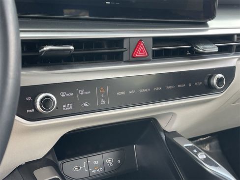 Used 2025 Kia Sorento S w/ Panoramic Sunroof Package image 26