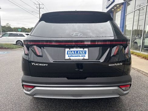 New 2025 Hyundai Tucson Limited image 7
