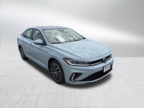 New 2026 Volkswagen Jetta SE FWD image 7