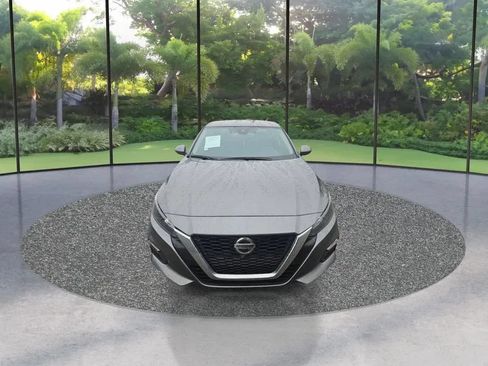 Used 2022 Nissan Altima 2.5 S FWD image 2