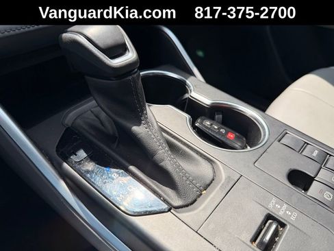 Used 2023 Toyota Highlander XLE image 24