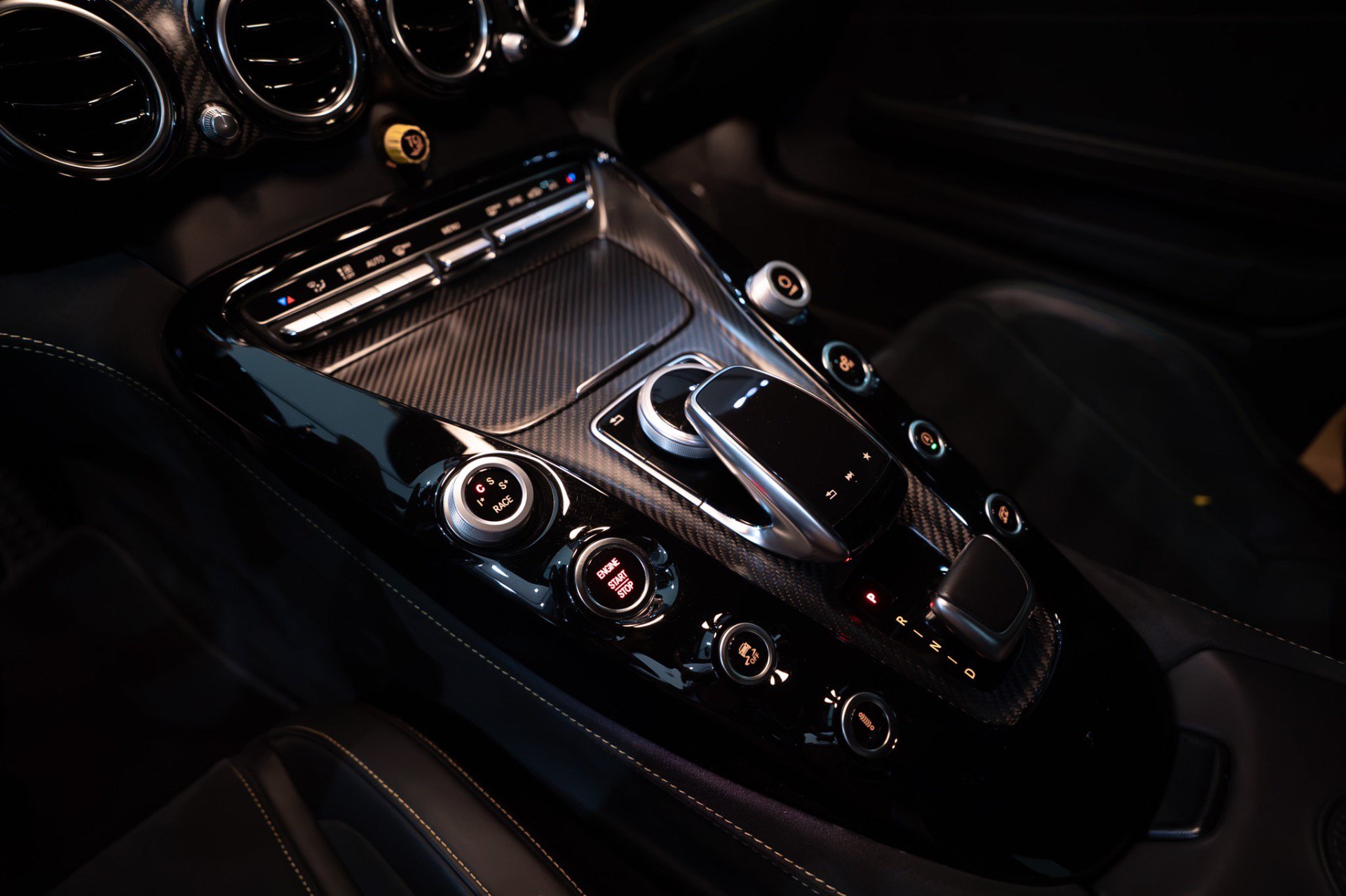 Used 2018 Mercedes-Benz AMG GT R w/ Exclusive Interior Package image 15