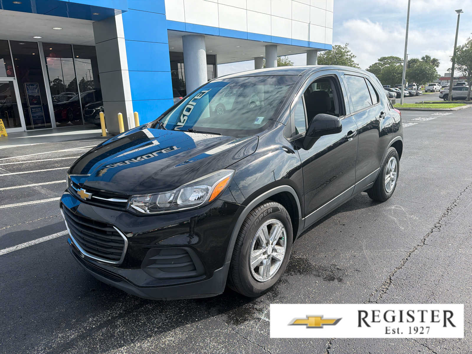 Used 2020 Chevrolet Trax LS w/ Tint and Cruise Package FWD image 1