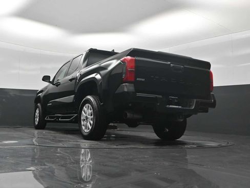 Used 2025 Toyota Tacoma SR5 RWD image 22