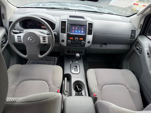Used 2020 Nissan Frontier SV RWD image 35