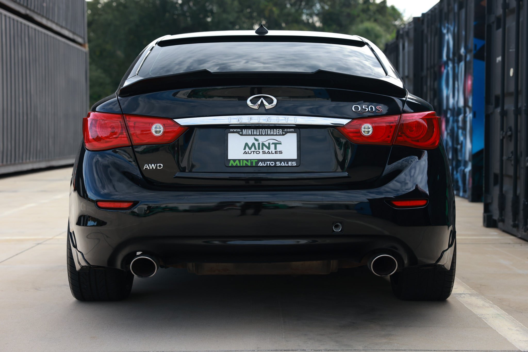 Used 2015 INFINITI Q50 Premium w/ Navigation Package AWD/4WD image 11