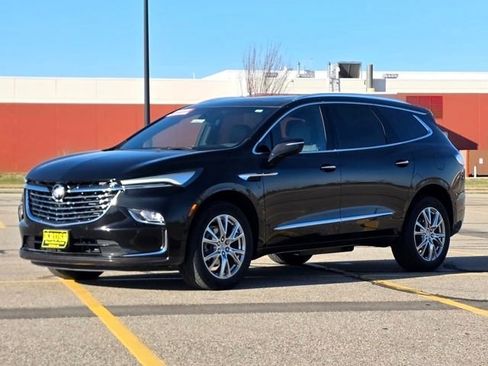 Used 2023 Buick Enclave Premium image 34