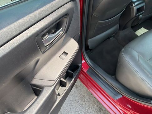 Used 2015 Toyota Camry LE FWD image 29