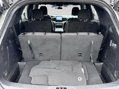 Used 2020 Ford Explorer XLT RWD image 37