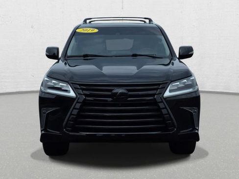 Used 2019 Lexus LX 570 4WD w/ Luxury Package image 2