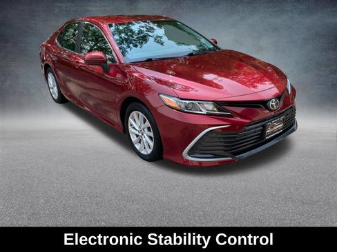 Used 2021 Toyota Camry LE FWD image 9