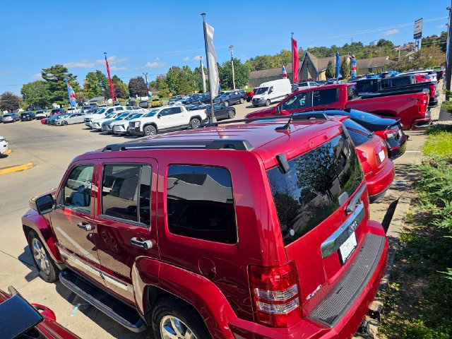 Used 2012 Jeep Liberty Sport AWD/4WD image 3