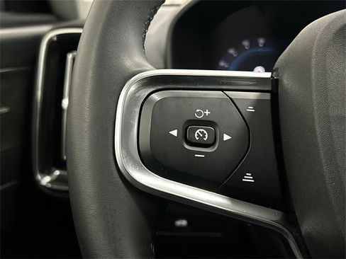 Certified 2024 Volvo XC40 B5 Plus w/ Protection Package Premier image 12
