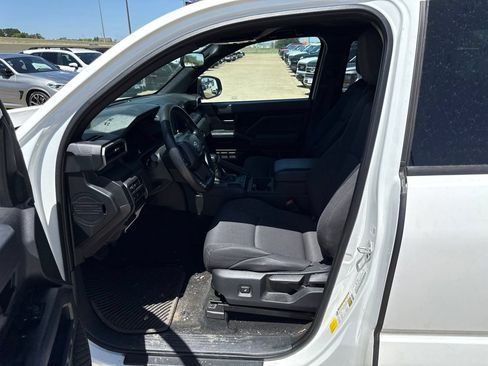 Used 2024 Toyota Tacoma SR RWD image 17