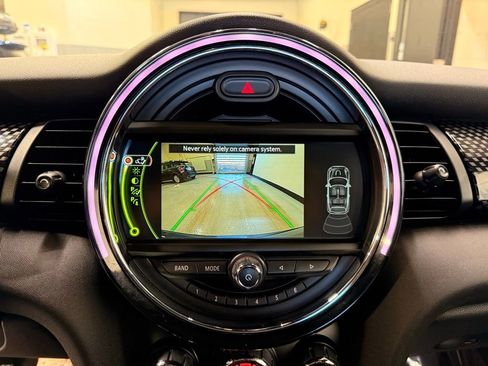 Used 2017 MINI Cooper S image 13