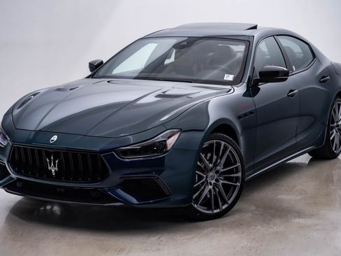 Used 2024 Maserati Ghibli Trofeo image 3