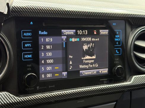 Used 2019 Toyota Tacoma SR5 AWD/4WD image 15