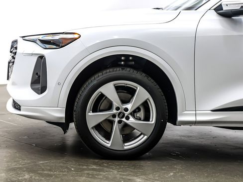 New 2025 Audi Q5 Premium Plus image 10