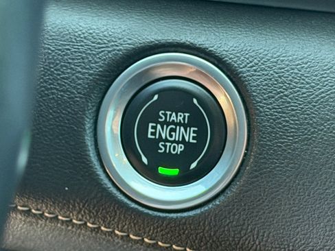 Used 2021 Cadillac Escalade Sport RWD image 29