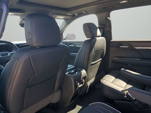 New 2026 GMC Acadia Denali w/ Super Cruise Package image 18