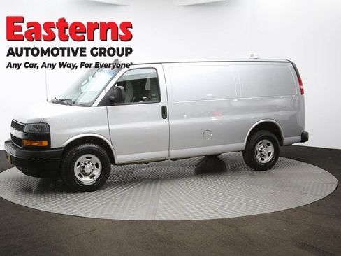 Used 2018 Chevrolet Express 2500 w/ Enhanced Convenience Package image 52