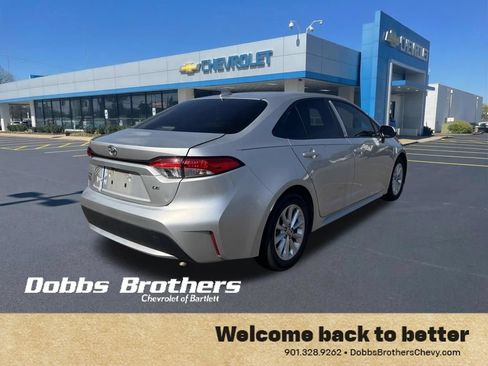 Used 2022 Toyota Corolla LE w/ LE Convenience Package FWD image 8