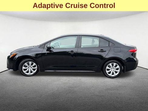 Used 2025 Toyota Corolla LE FWD image 6
