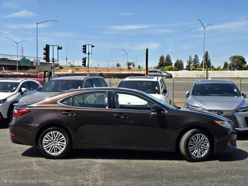 Used 2014 Lexus ES 350 w/ Premium Package FWD image 3
