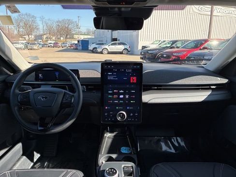 Used 2024 Ford Mustang Mach-E Premium image 23