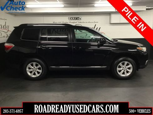 Used 2013 Toyota Highlander Plus AWD/4WD image 1