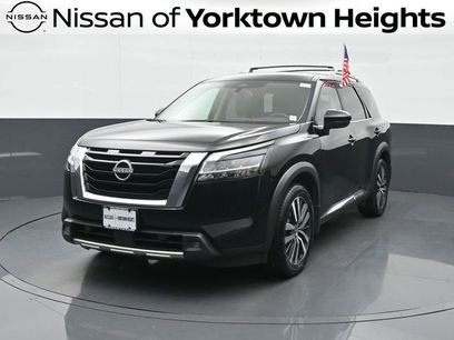 Used 2022 Nissan Pathfinder Platinum w/ Cargo Package