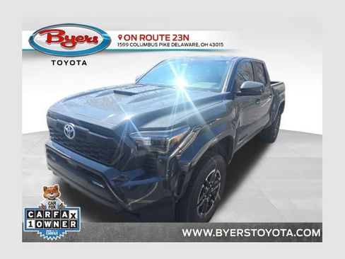 Used 2025 Toyota Tacoma TRD Sport image 1