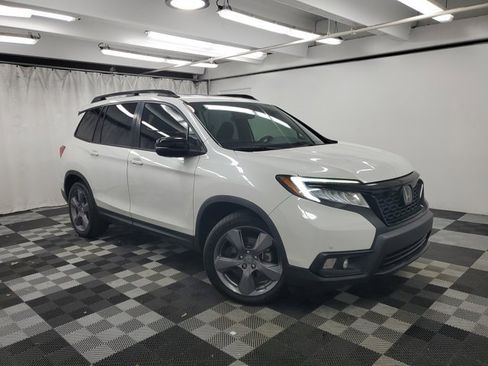 Certified 2021 Honda Passport Touring image 1