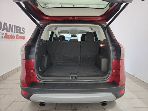 Used 2017 Ford Escape SE w/ Equipment Group 201A image 34