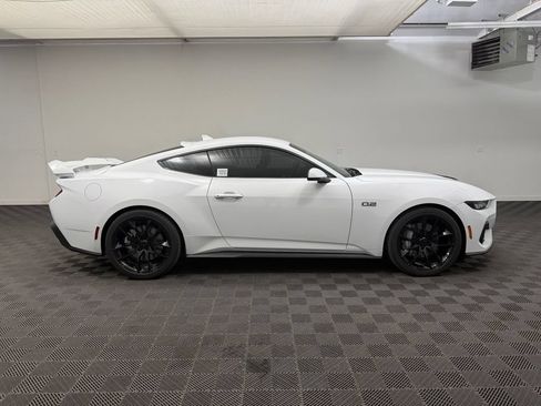 Used 2025 Ford Mustang GT Premium RWD image 8