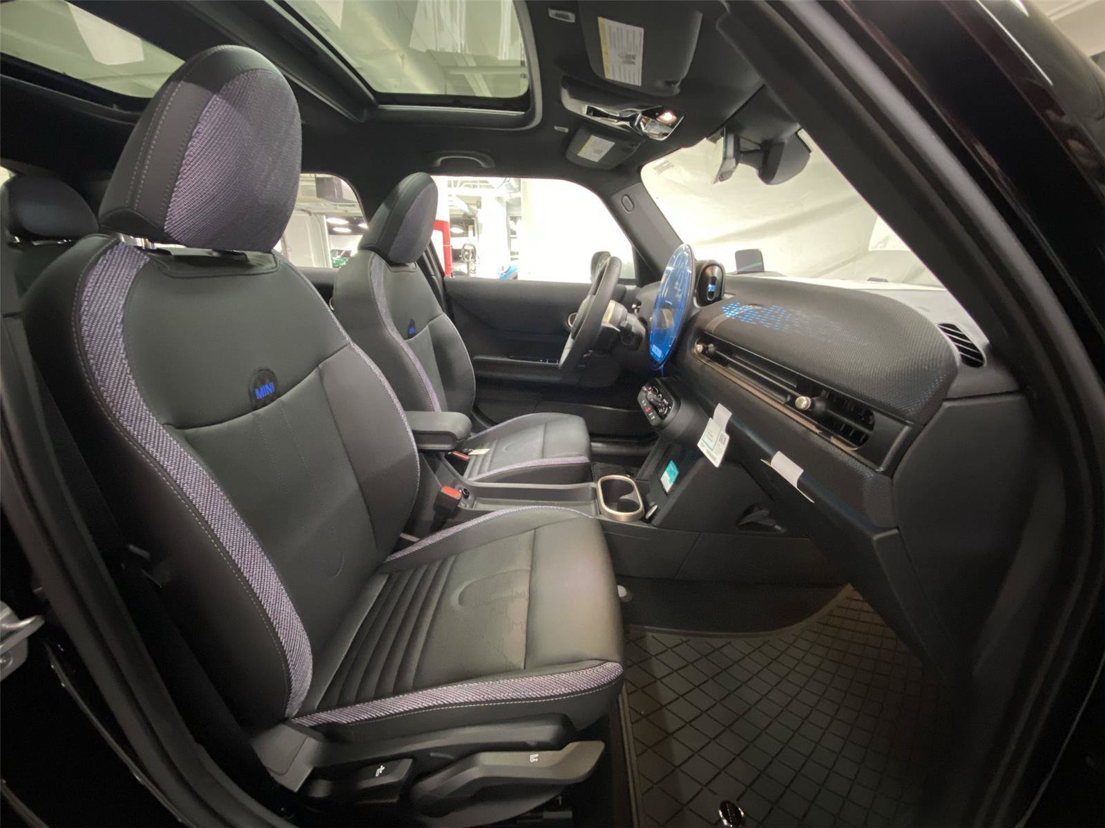 New 2026 MINI Cooper 4-Door Hardtop FWD image 30