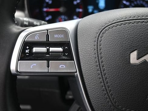 Used 2022 Kia Telluride S AWD/4WD image 28