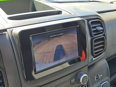 Used 2025 RAM ProMaster 2500 w/ Convenience Group image 19