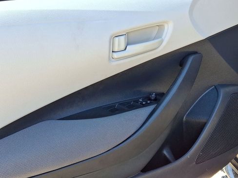 Used 2025 Toyota Corolla LE FWD image 26