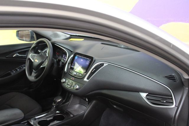 Used 2022 Chevrolet Malibu LS FWD image 10