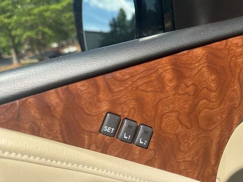 Used 2018 INFINITI QX80 4WD w/ Driver Assistance Package image 13