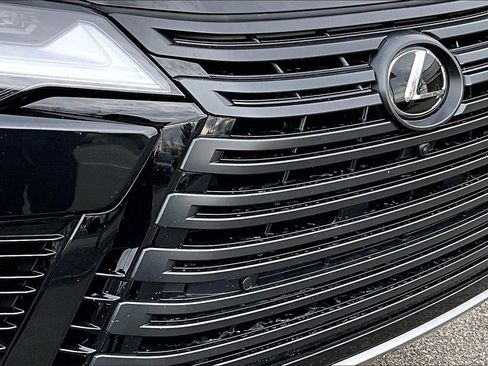 Used 2024 Lexus LX 600 4WD w/ Luxury Package image 28