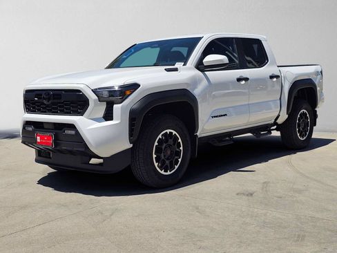 Certified 2026 Toyota Tacoma TRD Off-Road AWD/4WD image 7