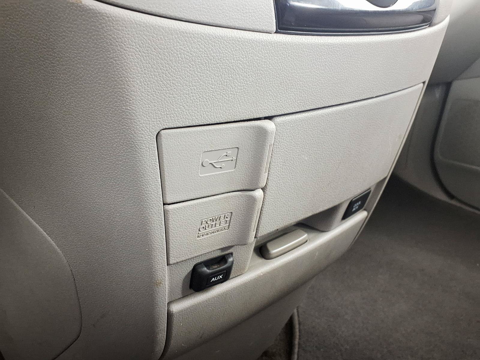 Used 2014 Honda Odyssey EX-L image 25